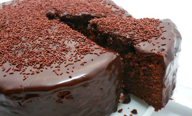Receita - bolo de chocolate molhadinho