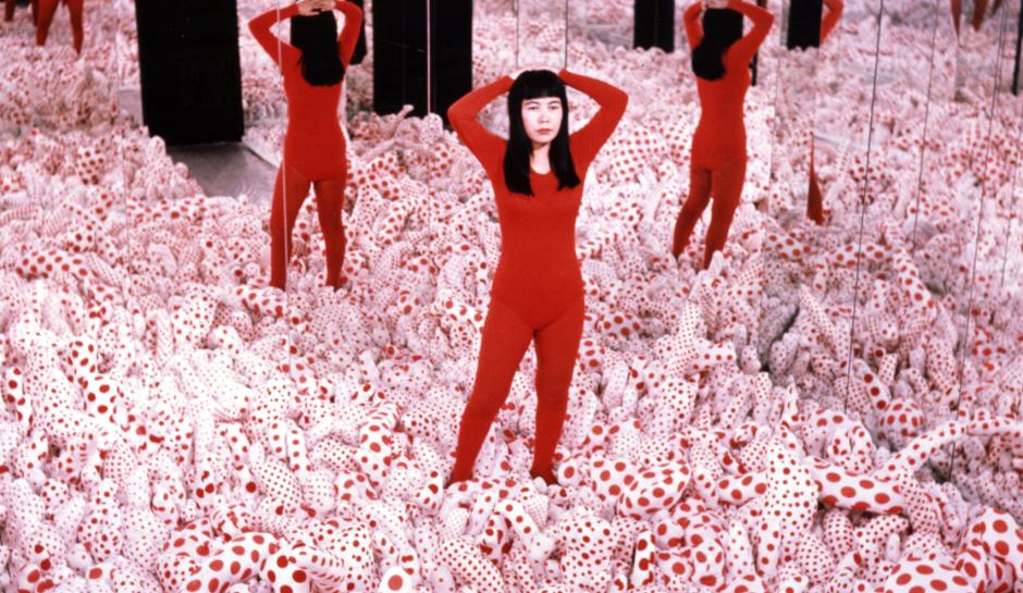 yayoi_kusama._infinity_mirror_room_-_phallis_field_1965_menor