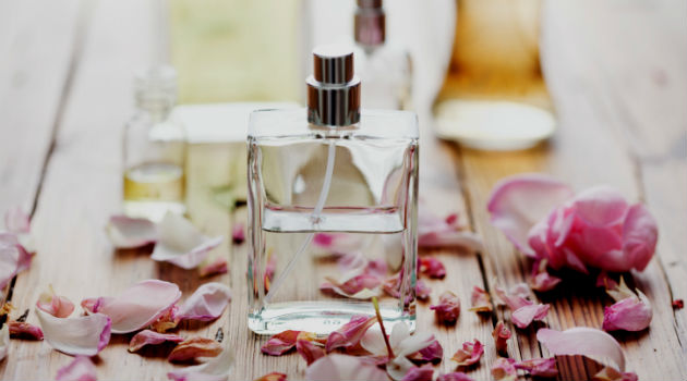 Dicas para não errar na hora de usar perfume 