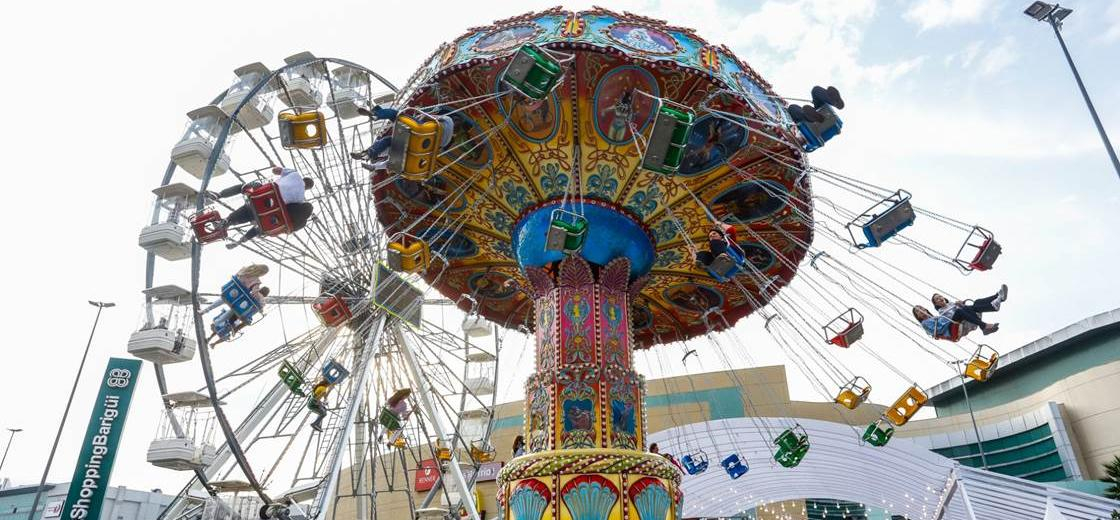 Feriado em Curitiba com parque de diversões