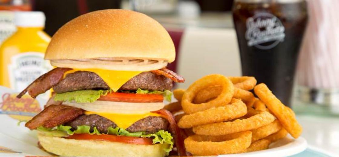 Curitiba ganha primeira unidade da Johnny Rockets do Sul do Brasil