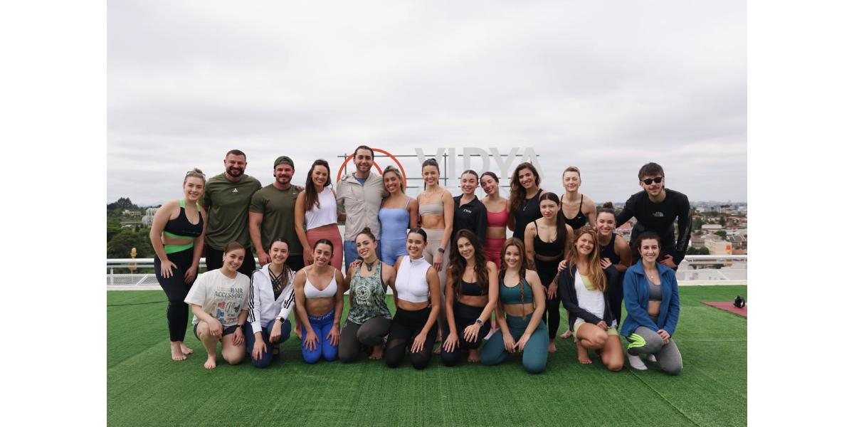 Open air by Vydia Studio – uma manhã de yoga e bem-estar no Rooftop Corporate Jardim Botânico