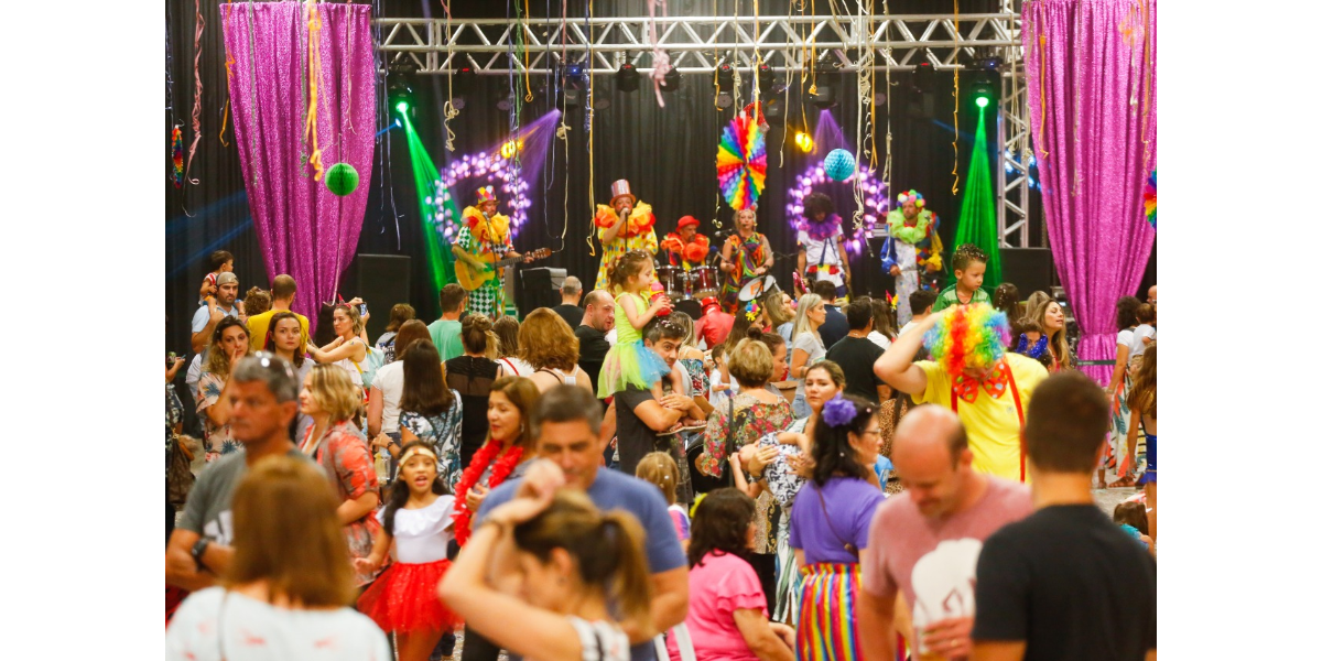 ParkShoppingBarigui promove bailinho de carnaval infantil