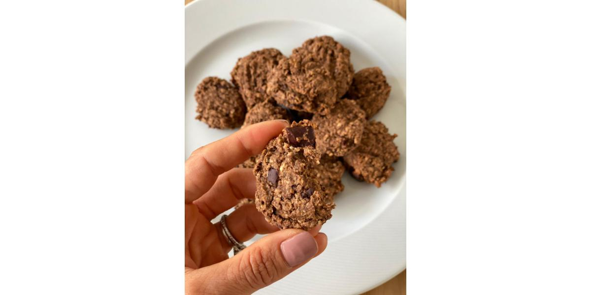 Receita de cookie vegano com gotas de chocolate